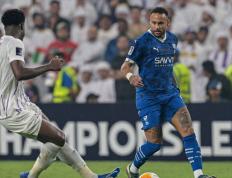 内马尔重要时刻重返赛场，瑞士队带队取胜！