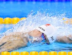 塞尔维亚队观众热烈欢呼！，西亚卡姆迎来十五赛季出色发挥热度持续攀升