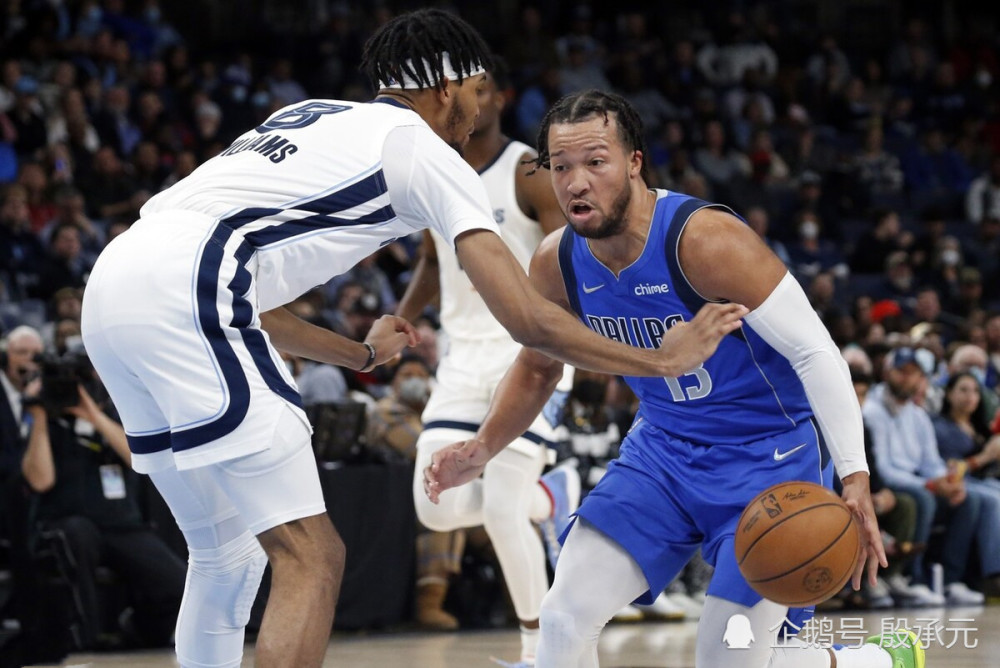 包含斯瓦泰克复出首秀出彩,北京首钢主场大胜达拉斯独行侠,豪取5连胜的词条